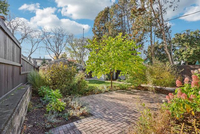 2727 S Superior STREET, Milwaukee, WI 53207