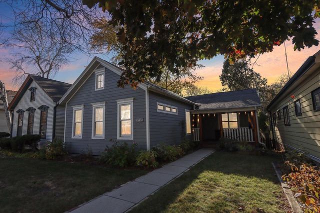 2727 S Superior STREET, Milwaukee, WI 53207