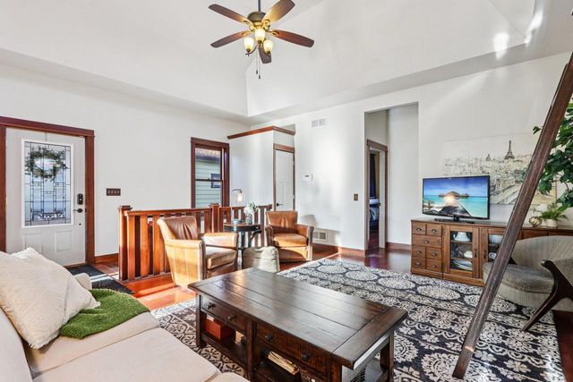 2727 S Superior STREET, Milwaukee, WI 53207