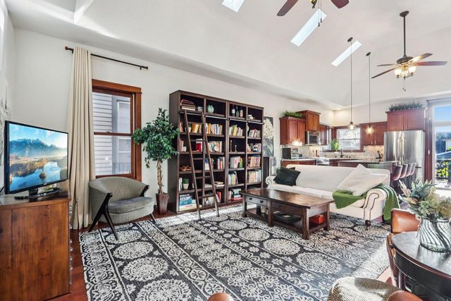 2727 S Superior STREET, Milwaukee, WI 53207