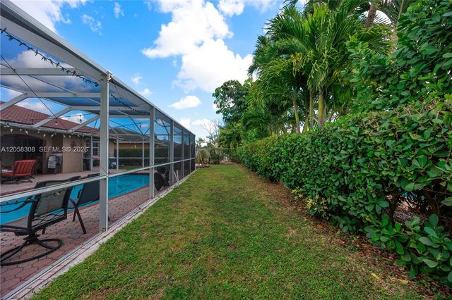 15330 SW 170th Ter, Miami, FL 33187