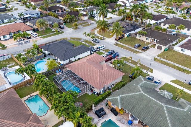 15330 SW 170th Ter, Miami, FL 33187