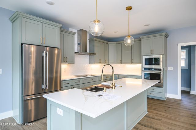 1100 Silvercrest Ln, Louisville, KY 40223