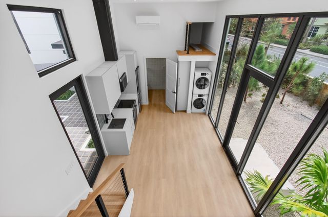 521 3rd Avenue N, Lake Worth Beach, FL 33460