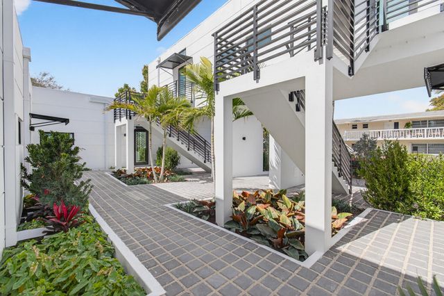 521 3rd Avenue N, Lake Worth Beach, FL 33460