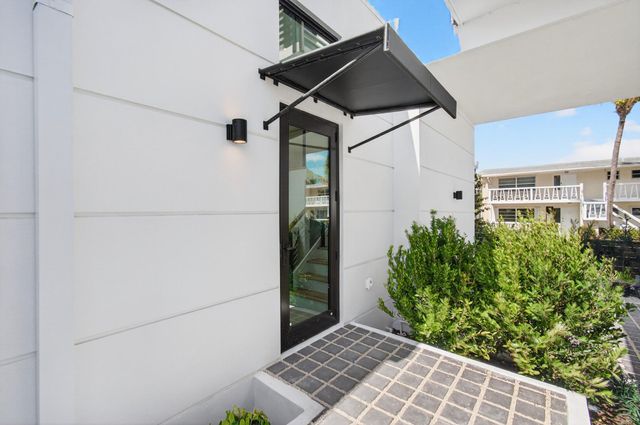 521 3rd Avenue N, Lake Worth Beach, FL 33460