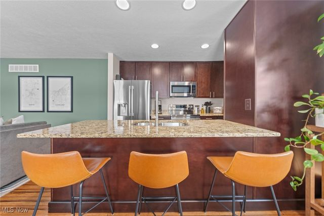 422 Crestview Avenue, Akron, OH 44320