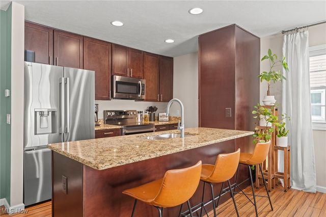 422 Crestview Avenue, Akron, OH 44320