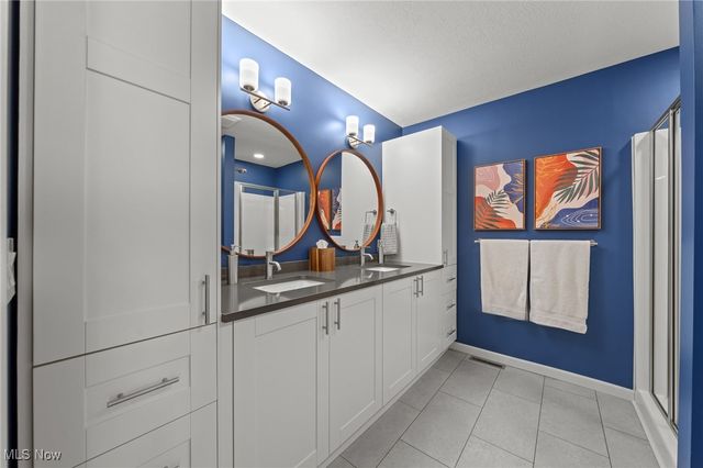 422 Crestview Avenue, Akron, OH 44320