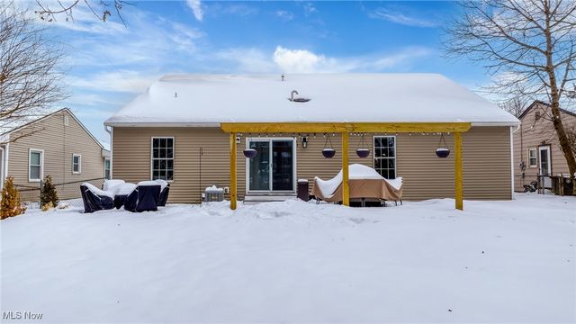 422 Crestview Avenue, Akron, OH 44320