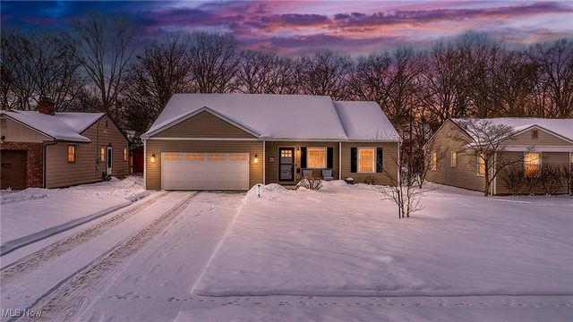 422 Crestview Avenue, Akron, OH 44320