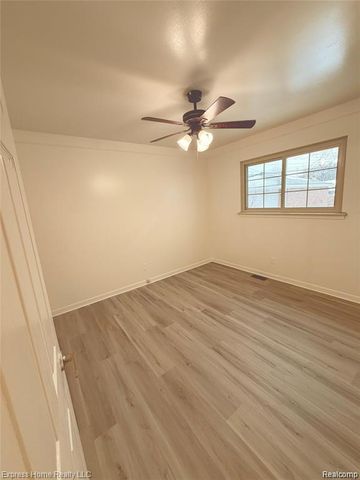 26552 Wagner Avenue, Warren, MI 48089