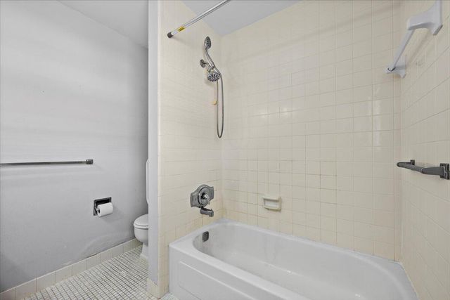 102 Amherst Lane, Lake Worth, FL 33467