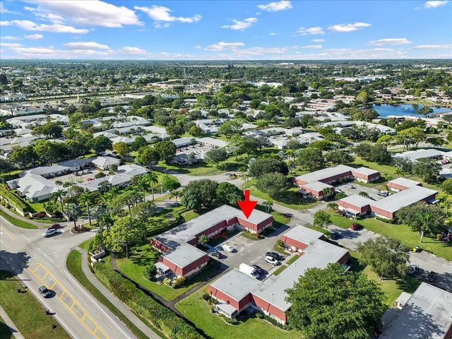 102 Amherst Lane, Lake Worth, FL 33467