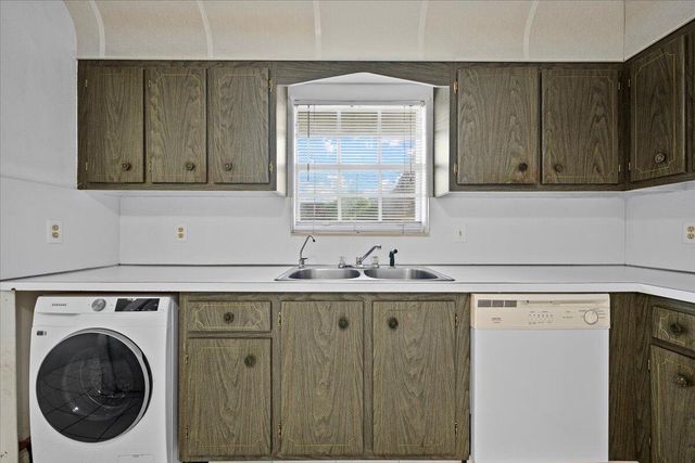 102 Amherst Lane, Lake Worth, FL 33467