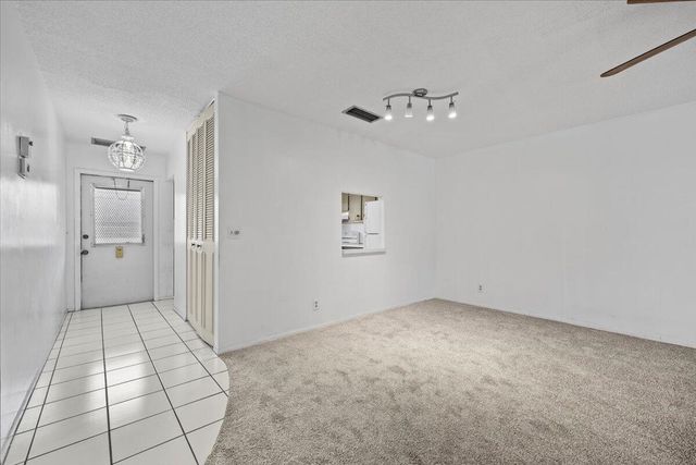 102 Amherst Lane, Lake Worth, FL 33467