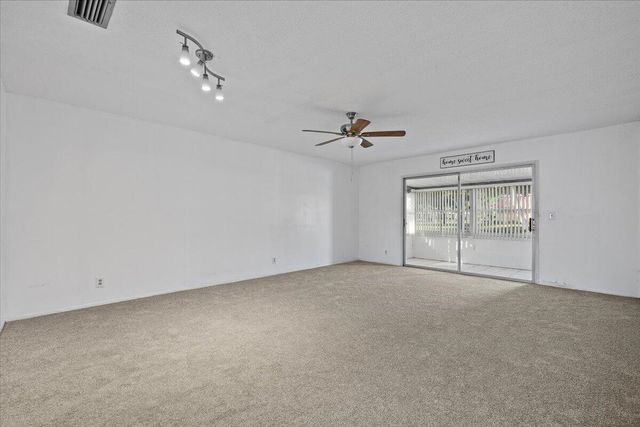 102 Amherst Lane, Lake Worth, FL 33467