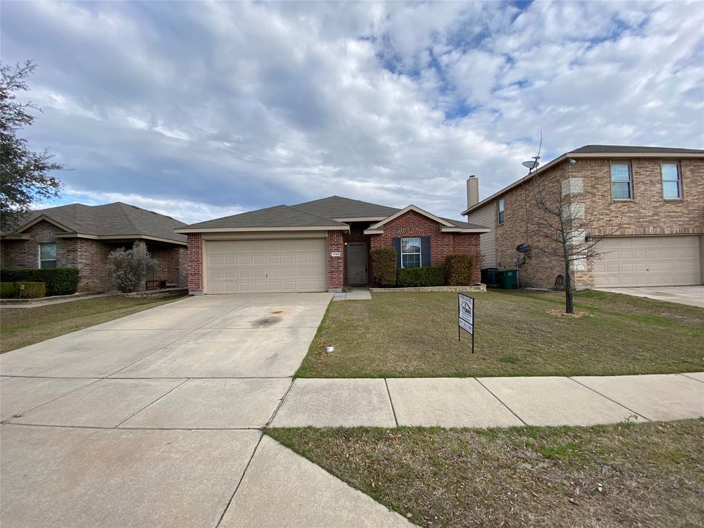 1705 Birds Eye Road, Fort Worth, TX 76177