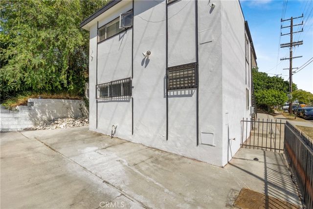 3155 E 8th Street, Los Angeles, CA 90023