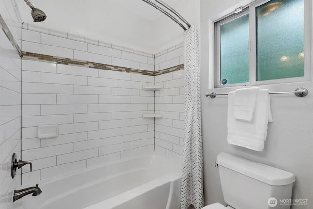 818 W Argand Street, Seattle, WA 98119