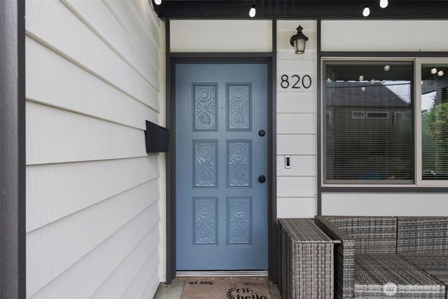 818 W Argand Street, Seattle, WA 98119