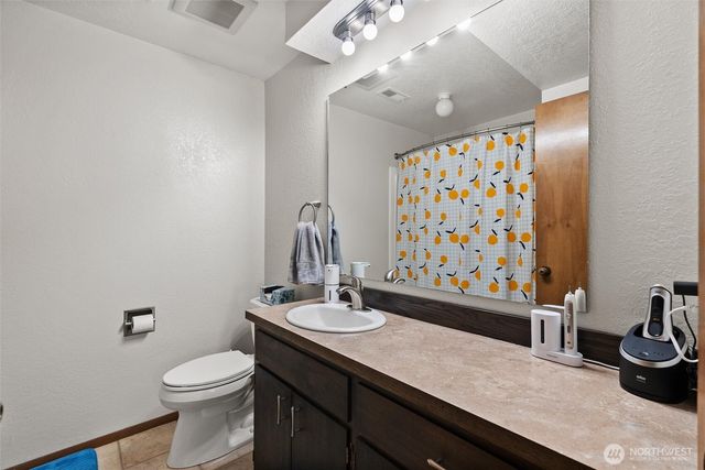 818 W Argand Street, Seattle, WA 98119