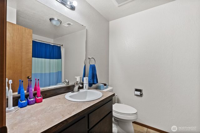 818 W Argand Street, Seattle, WA 98119