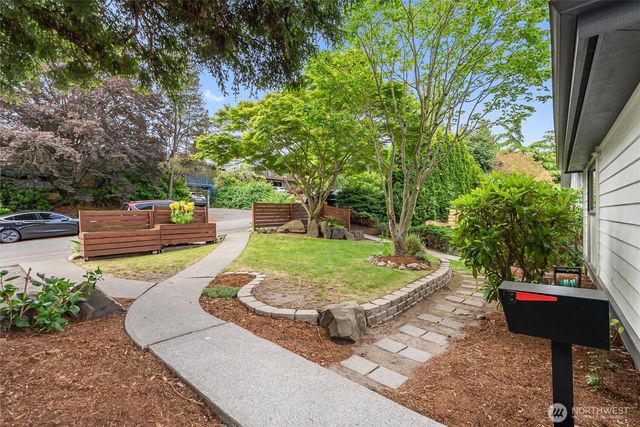 818 W Argand Street, Seattle, WA 98119