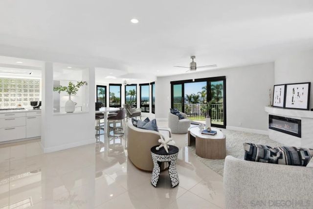 7215 El Fuerte St, Carlsbad, CA 92009