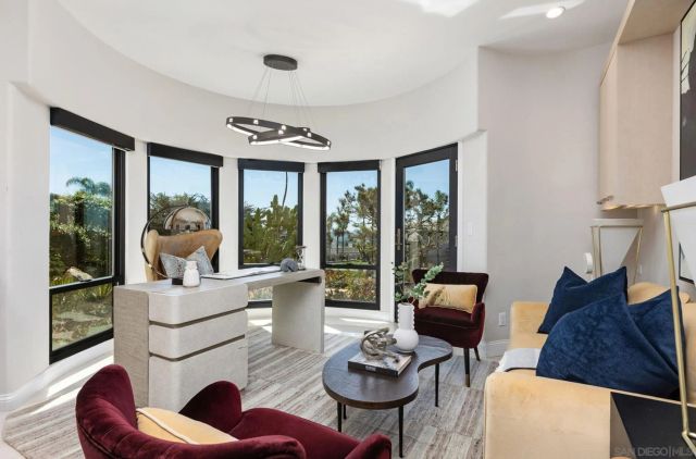 7215 El Fuerte St, Carlsbad, CA 92009