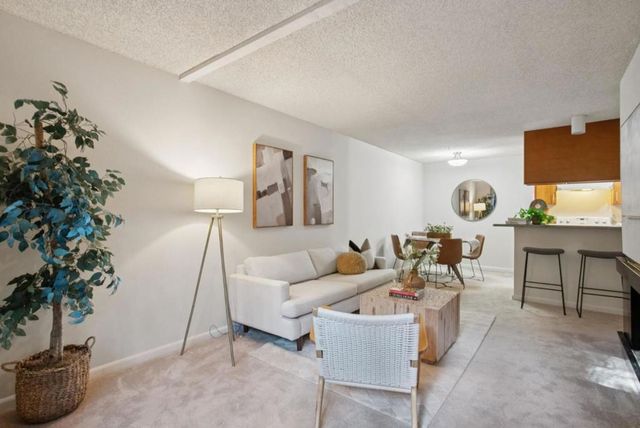 357 Half Moon Lane 12, Daly City, CA 94015