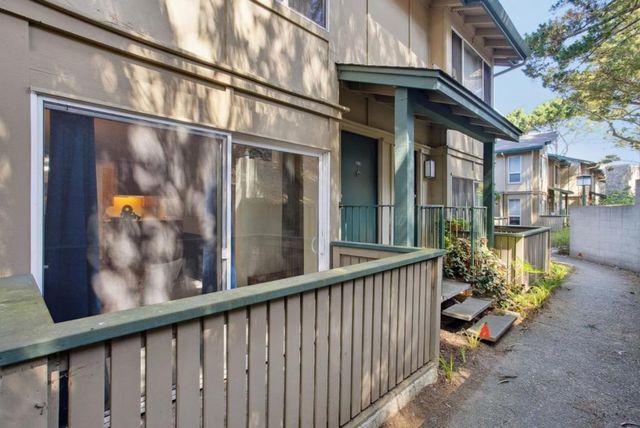 357 Half Moon Lane 12, Daly City, CA 94015