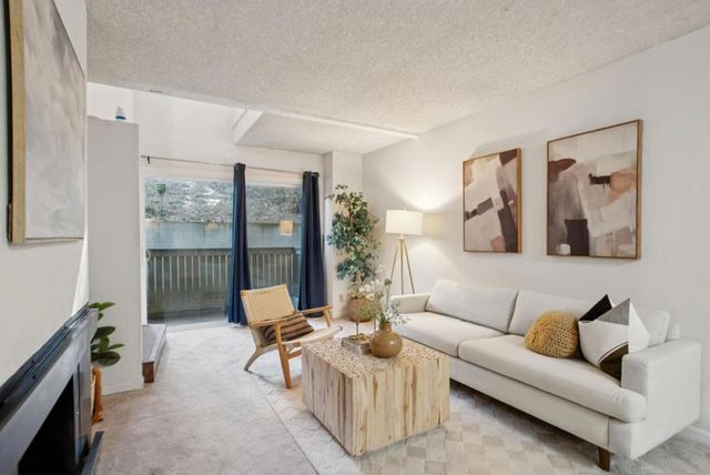 357 Half Moon Lane 12, Daly City, CA 94015