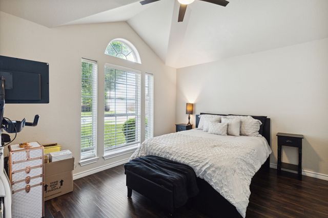 707 Bayshore Drive, Mansfield, TX 76063