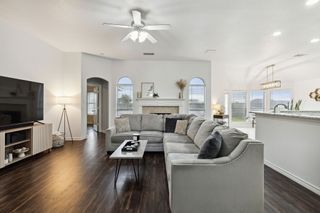 707 Bayshore Drive, Mansfield, TX 76063