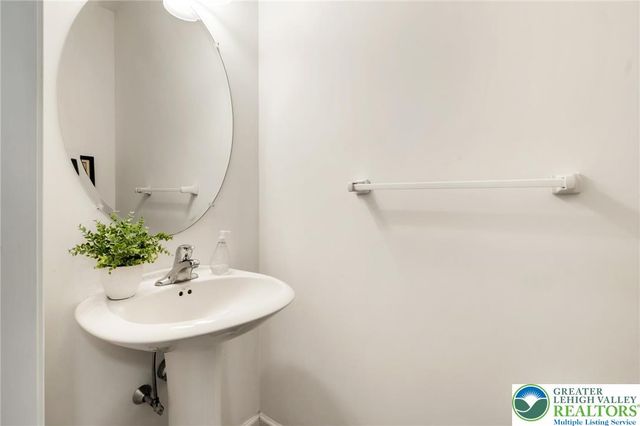 262 Milkweed Drive, Allentown City, PA 18104