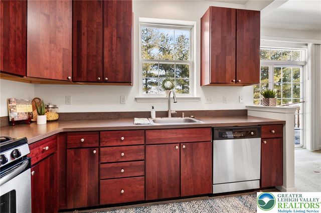 262 Milkweed Drive, Allentown City, PA 18104