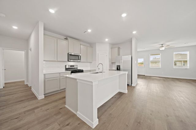 3618 Crawford Street, Bay City, TX 77414