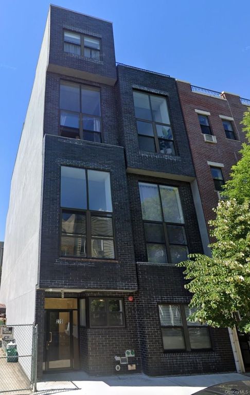 270 Devoe Street 4A, Brooklyn, NY 11211