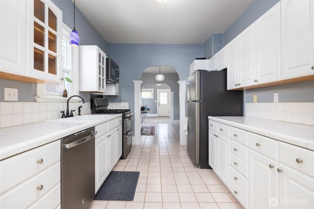 1506 12th Street, Anacortes, WA 98221