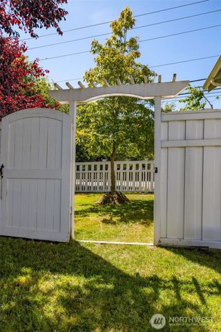 1506 12th Street, Anacortes, WA 98221