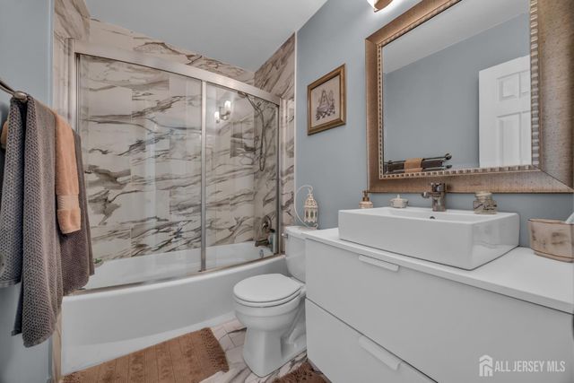 45 Candlewick Court, Old Bridge, NJ 07747