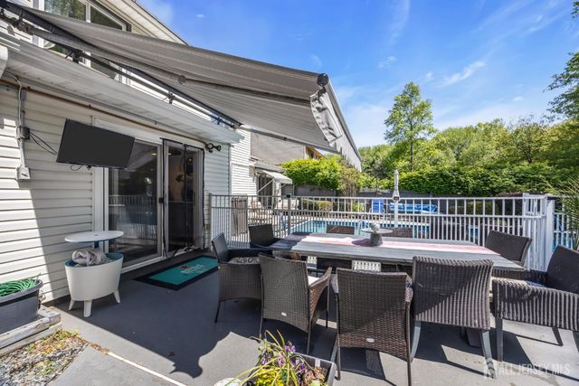 45 Candlewick Court, Old Bridge, NJ 07747