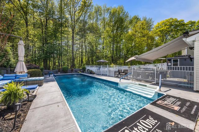 45 Candlewick Court, Old Bridge, NJ 07747