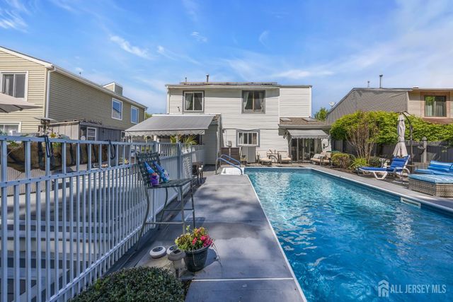 45 Candlewick Court, Old Bridge, NJ 07747