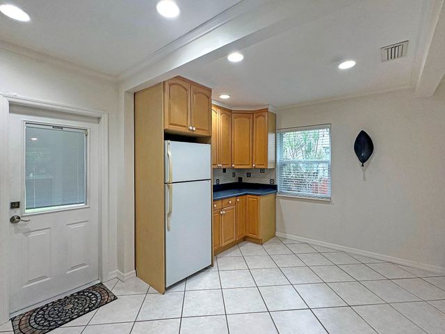1613 NW 4TH Avenue, Fort Lauderdale, FL 33311