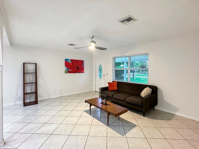 1613 NW 4TH Avenue, Fort Lauderdale, FL 33311
