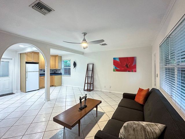 1613 NW 4TH Avenue, Fort Lauderdale, FL 33311