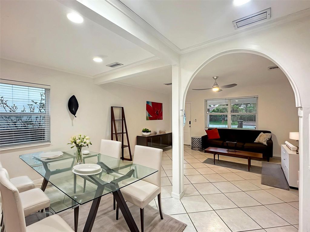 1613 NW 4TH Avenue, Fort Lauderdale, FL 33311