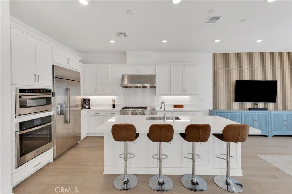 Image 11 of property listing at 26712 Afton Lane, Valencia, CA 91381